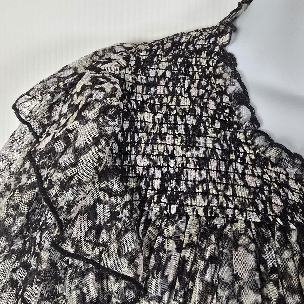 Free People Beatrice Lace-Up Top Printed Sheer Smocked Black Floral Size Medium - Picture 10 of 16